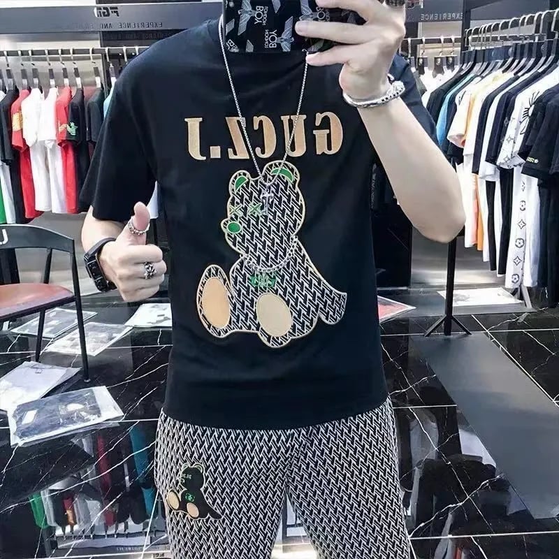 Men's casual wear set embroidered bear pattern