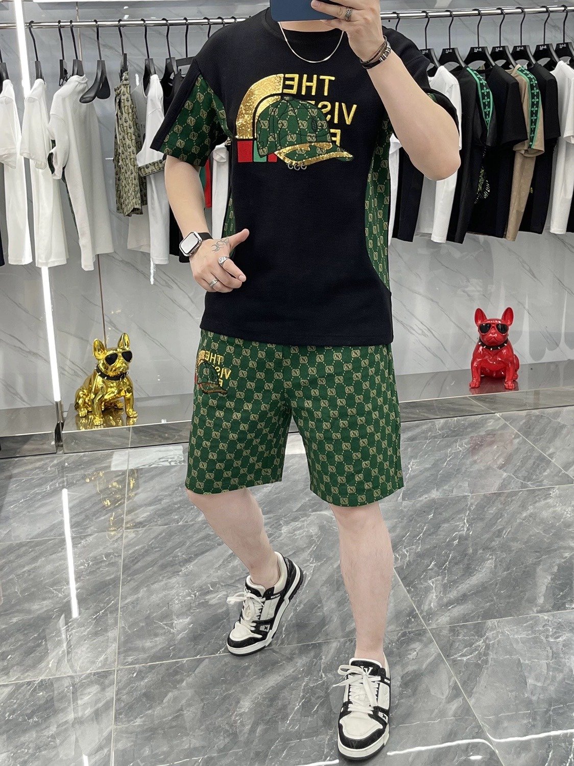 Men's casual wear set embroidered bear pattern