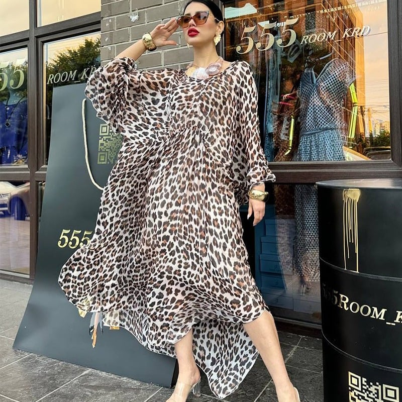 Loose-Fit, Casual, Slit Leopard Print Maxi Dress