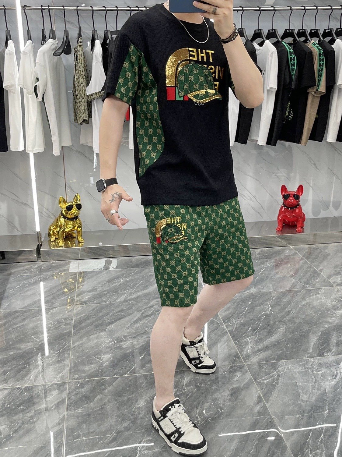 Men's casual wear set embroidered bear pattern