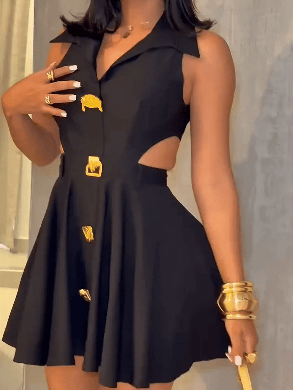 Ladies V-neck Metal Button Sleeveless Dress