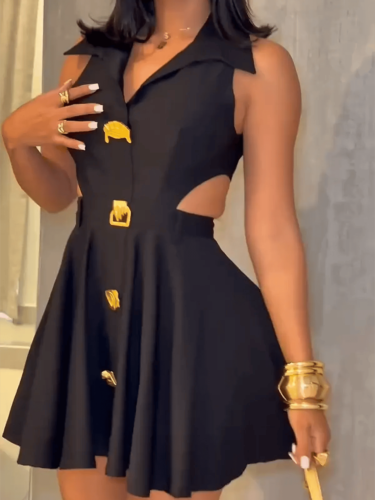 Ladies V-neck Metal Button Sleeveless Dress
