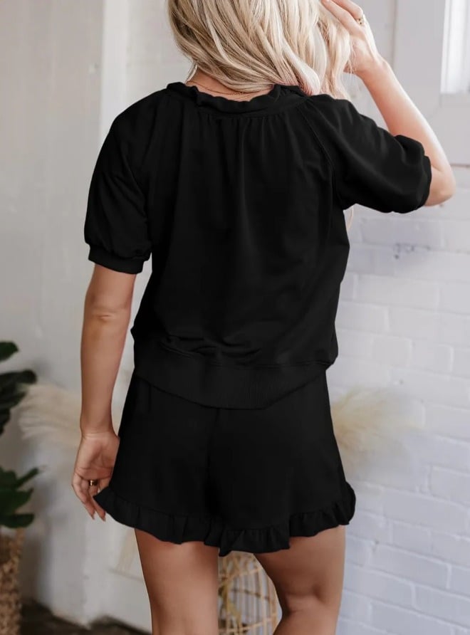 ✨Women's Casual Puff Sleeve Top and Ruffle Shorts Set(Buy 2 Free Shipping)